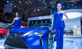 Lexus “chơi trội” với xe sang công nghệ Hybrid
