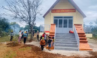 Buôn làng vùng sâu háo hức chờ bàn giao nhà cộng đồng 