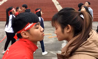 'Hot girl' hiến máu, xua tan băng giá ngày đông lạnh 