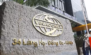Hiện tại, cơ cấu cổ đông mới của Vinaconex hậu thoái vốn đã xuất hiện 3 cổ đông lớn nắm giữ trên 5% cổ phần