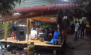 Nhóm đối tượng đánh bạc bị phát hiện.