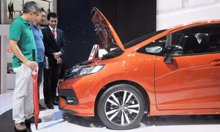 Với những điều chỉnh thuế, phí, dự đoán năm 2018 người Việt vẫn không thể mua xe giá rẻ