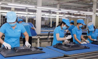 Lắp ráp TV tại Công ty cổ phần tập đoàn Asanzo 