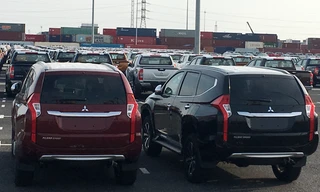 Ô tô nhập khẩu về Việt Nam qua cảng Tân Vũ, Hải Phòng. Ảnh: Tuấn Nguyễn