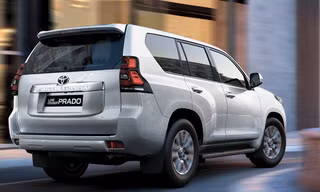 Land Cruiser Prado 2017 giá bán lẻ là 2.262.000.000 đồng