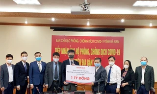 Honda Việt Nam trao tặng Ủy ban Mặt trận Tổ quốc tỉnh Hà Nam 1 tỷ đồng phòng chống dịch COVID-19