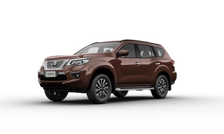 Mẫu xe Nissan Terra V đang có giá bán từ 848 – 998 triệu đồng
