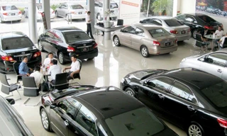 Ô tô lắp ráp sụt giảm mạnh, xe Thái tiếp tục 'bành trướng'