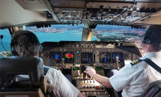 Hiện trường vụ tai nạn máy bay ở Pakistan. Ảnh: AFP