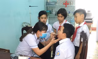 Năm học 2020-2021, BHXH Việt Nam phấn đấu 100% học sinh sinh viên tham gia bảo hiểm y tế