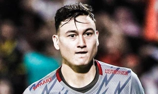 Văn Lâm mắc sai lầm, Muangthong bị chia điểm ở Thai League