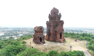 Tháp Chăm gần 1.000 năm tuổi còn sót lại ở Bình Định