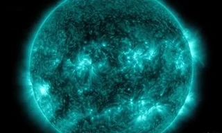 Mặt trời sẽ trở thành viên pha lê khổng lồ?