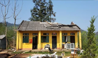 Giông lốc khiến 185 ngôi nhà ở Lào Cai tốc mái, sập đổ