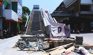 Sát ngày khai thác, đường sắt Cát Linh - Hà Đông vẫn ngổn ngang, nhếch nhác