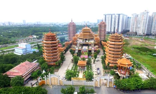 4 bảo tháp lớn nhất Việt Nam trong ngôi chùa ở Sài Gòn