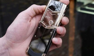 Chỉ vì tranh cãi giá điện thoại Vertu, làm 2 người tử vong