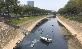 Kết quả bất ngờ sau 1 ngày đặt “bảo bối” của Nhật xuống lòng sông Tô Lịch