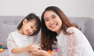 Bố mẹ nên cho con ăn gì trong ngày trời nắng nóng, oi bức?