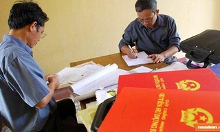 15% người dân phải 'lót tay' khi đi làm sổ đỏ