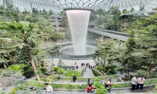 Singapore vận hành tổ hợp giải trí sân bay lớn nhất từ trước đến nay
