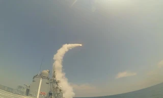 Tàu Đô đốc Makarov của Nga tập trận bắn tên lửa ở Biển Đen