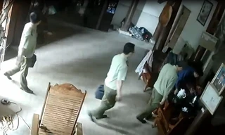 Toàn cảnh nghi vấn cán bộ QLTT tống tiền thầy lang ở Nghệ An