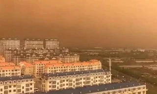 Ô nhiễm không khí, bầu trời thành phố của Trung Quốc chuyển màu cam