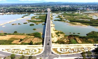 Cầu 650 tỷ đồng bắc qua sông Trà Khúc thông xe