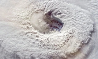 Hậu quả nếu kích nổ bom hạt nhân cản siêu bão