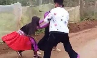 Xôn xao clip 3 trai bản bắt vợ ở Hòa Bình: Chủ tịch xã nói gì?