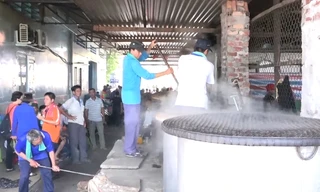 Trại cơm 'khổng lồ' phục vụ hàng chục nghìn người ở miền Tây