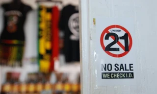 Thành phố đầu tiên của Mỹ cấm bán thuốc lá