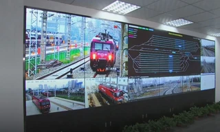 Hệ thống đầu tàu trang bị 5G - AI đầu tiên trên thế giới