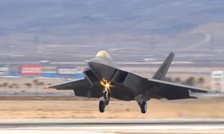 Cận cảnh 'chiến thần' F-22 giúp Mỹ giữ ưu thế trên không