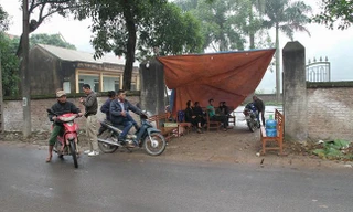 Video: Chặn xe chở rác vào bãi Nam Sơn, người dân mong muốn gì?