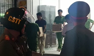 Cảnh sát khám xét nhà người gọi giang hồ vây ôtô chở công an