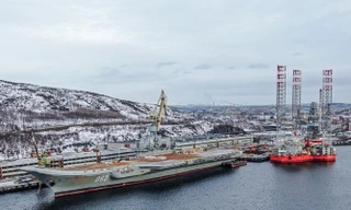 Tàu sân bay duy nhất của Nga giờ ra sao?