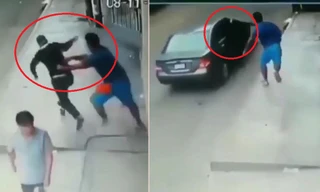 Clip: Cướp giật điện thoại, nhảy lên ô tô tẩu thoát như phim