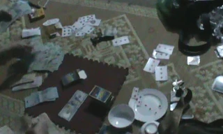 Quảng Ninh bắt vụ đánh bạc, thu giữ gần 200 triệu đồng