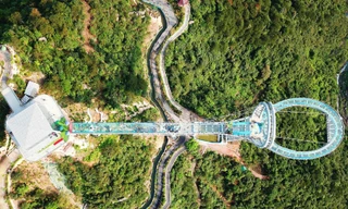 Cầu kính phá kỷ lục thế giới