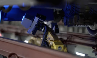 Tàu viên đạn 350 km/h ở Trung Quốc bảo trì bằng robot AI