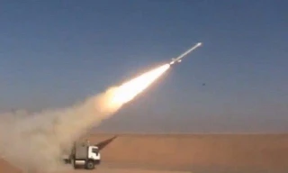 Video: Tên lửa Iran rời bệ phóng đánh trúng mục tiêu cách 1.200 km