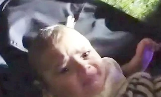 Thót tim cảnh sát rượt đuổi tội phạm, giải cứu bé sơ sinh bị bắt cóc