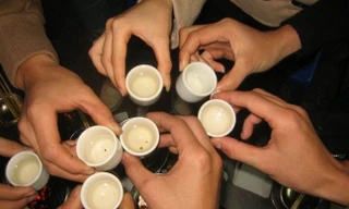 Nước ngoài có 'văn hóa uống rượu' ngày Tết như Việt Nam?