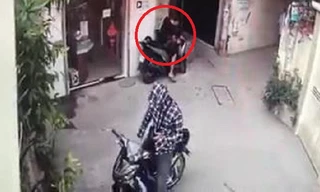 Clip: Nghênh ngang trộm xe SH trước cửa nhà, thanh niên lĩnh cái kết đắng