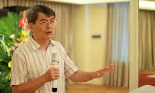 GS Ngô Việt Trung. Ảnh: Lê Văn