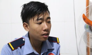 Sau một đêm gần như thức trắng để hỗ trợ người dân tháo chạy, Lê Gia An lộ vẻ mệt mỏi. Ảnh: Phan Nhơn.