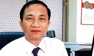 TS Hoàng Ngọc Vinh