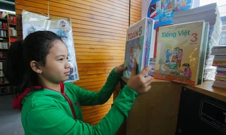 Các loại sách trở thành gánh nặng của phụ huynh, học sinh đầu năm họcẢnh: Hoàng Triều